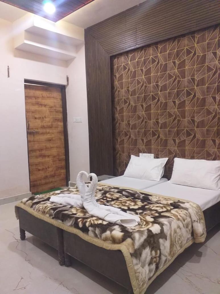Radhe Krishna Villa Dhanwar Bagian luar foto